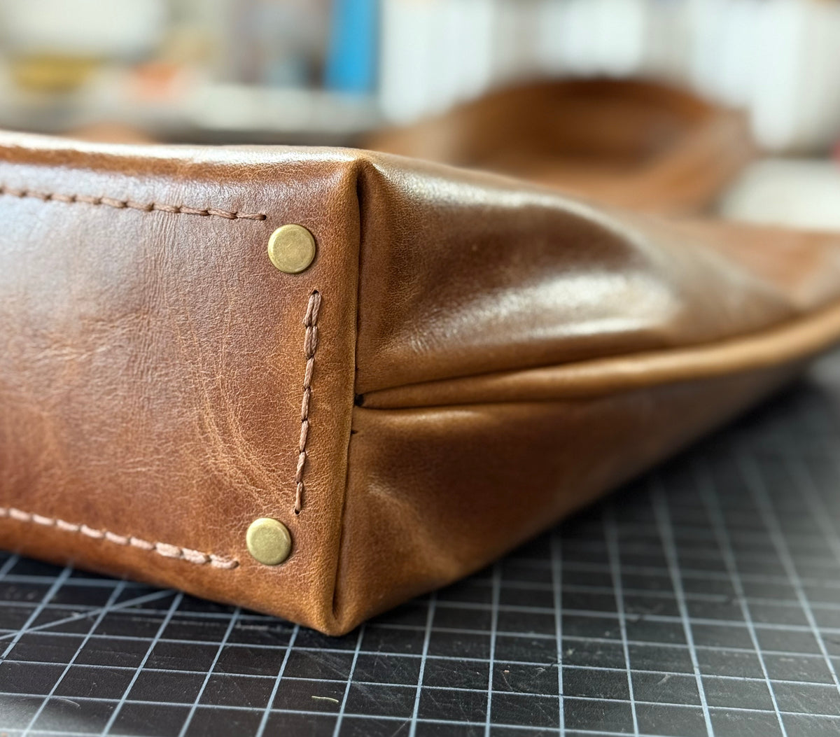 Tote Bag - Small Aniline Leather Carry